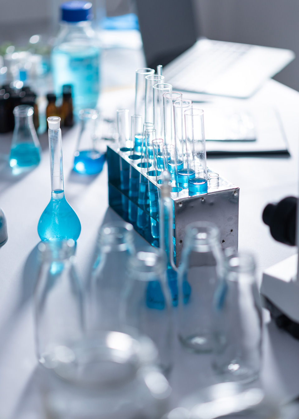 Thaiger Pharma laboratory glassware